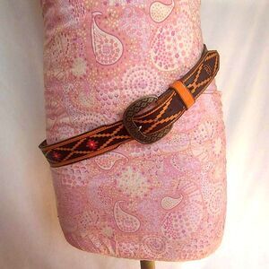 Red Dirt Hat Mens Multicolor Geometric Genuine Leather Tapered Belt Size 42 NWOT
